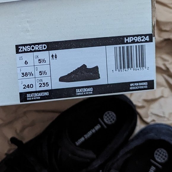 Adidas ZNSORED SHOES Black w/ Original Packaging Like New - Picture 5 of 7